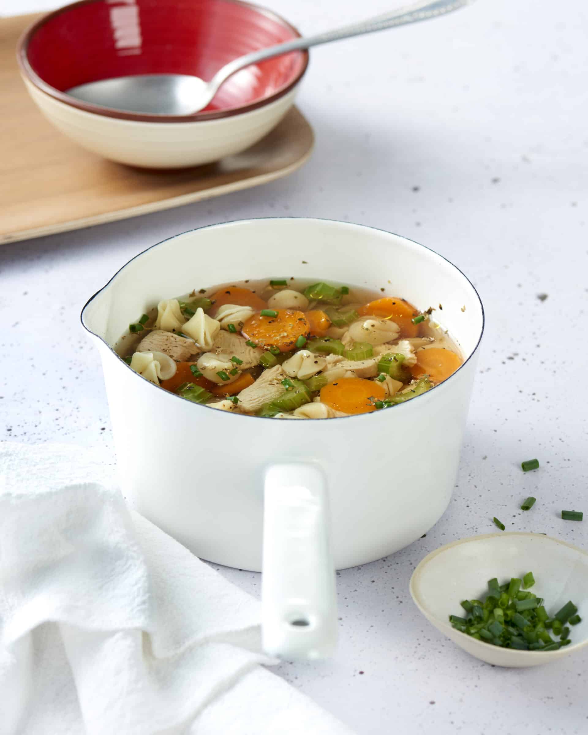 Bouillon de pâtes au poulet