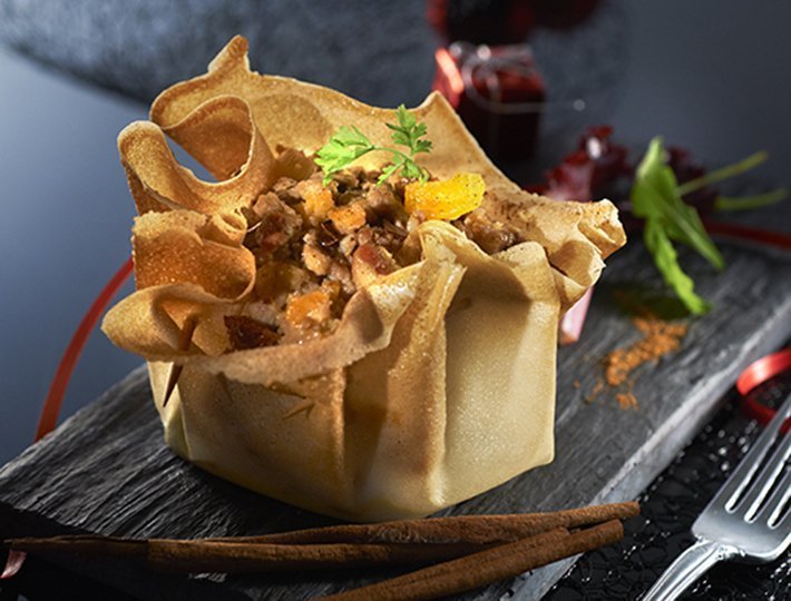Aumônières figues et foie gras, sur lit de pain d'épices