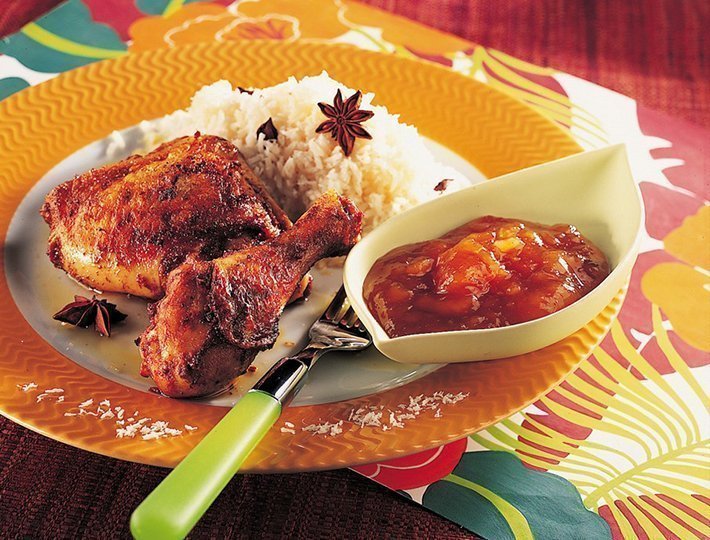 Cuisses de poulet à la tahitienne avec riz coco et chutney à la mangue