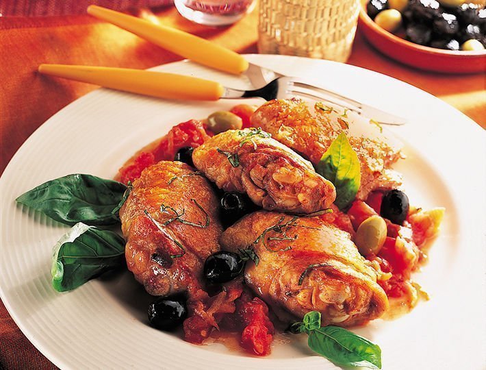 Recette du quotidien Maître CoQ, poulet aux olives et à la tomate.