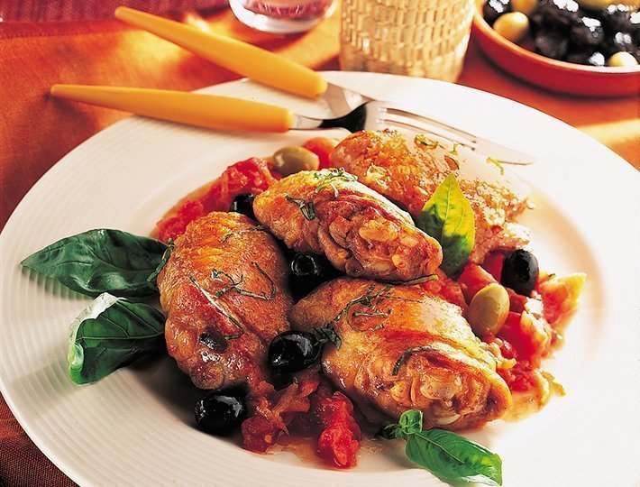 Recette du quotidien Maître CoQ, poulet aux olives et à la tomate.