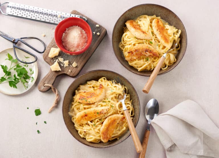 PATES-ALFREDO-AIGUILLETTES-DE-POULET